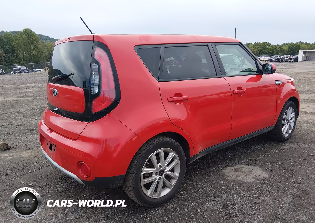 2017 Kia Soul + VIN:KNDJP3A57H7449402 - 4