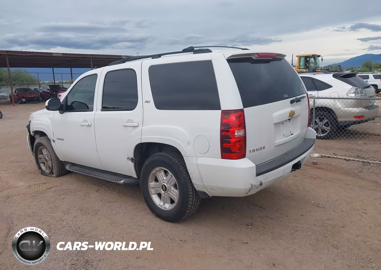 2014 Chevrolet Tahoe Lt VIN:1GNSKBE08ER247445 - 3