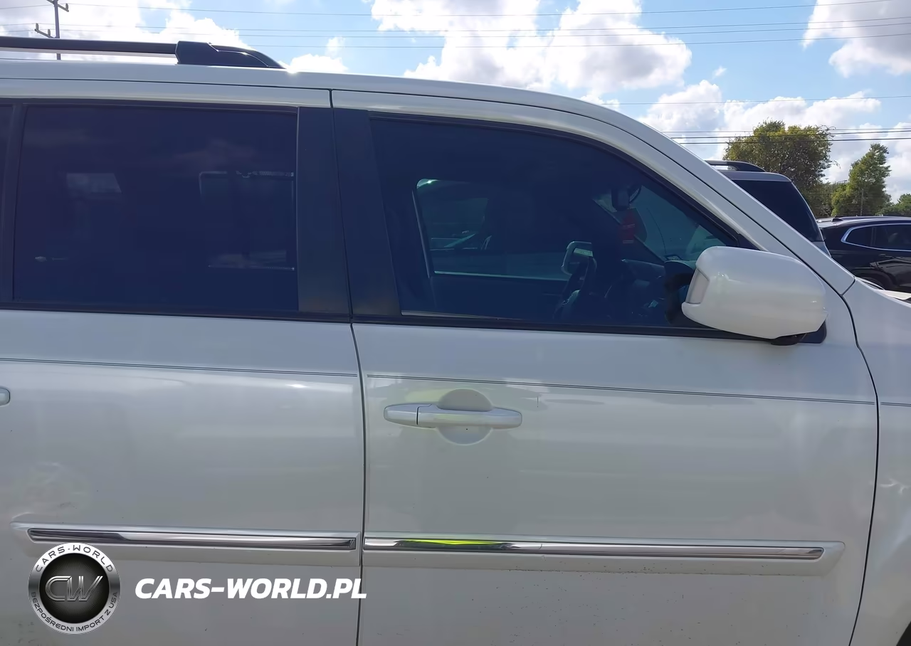 2015 Honda Pilot Touring VIN:5FNYF3H95FB023189 - 13