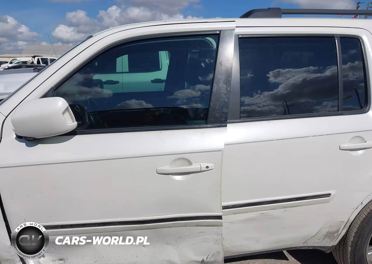2015 Honda Pilot Touring VIN:5FNYF3H95FB023189 - 14