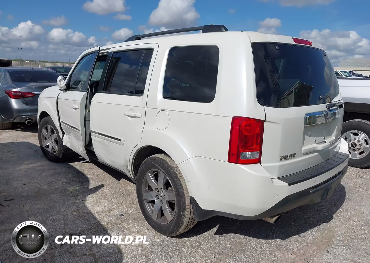 2015 Honda Pilot Touring VIN:5FNYF3H95FB023189 - 3
