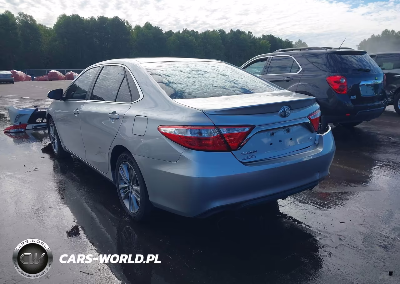 2015 Toyota Camry Se VIN:4T1BF1FK3FU057425 - 3