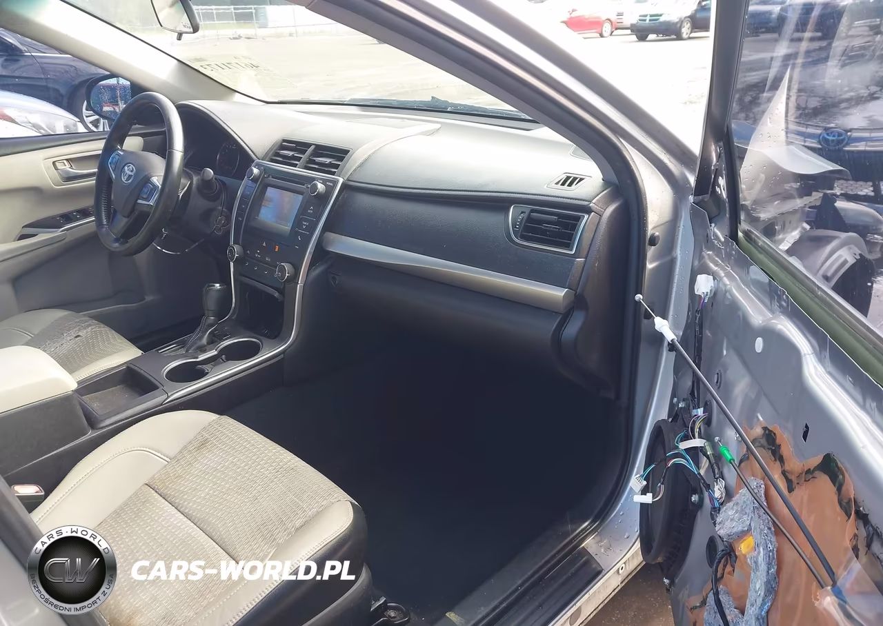 2015 Toyota Camry Se VIN:4T1BF1FK3FU057425 - 5