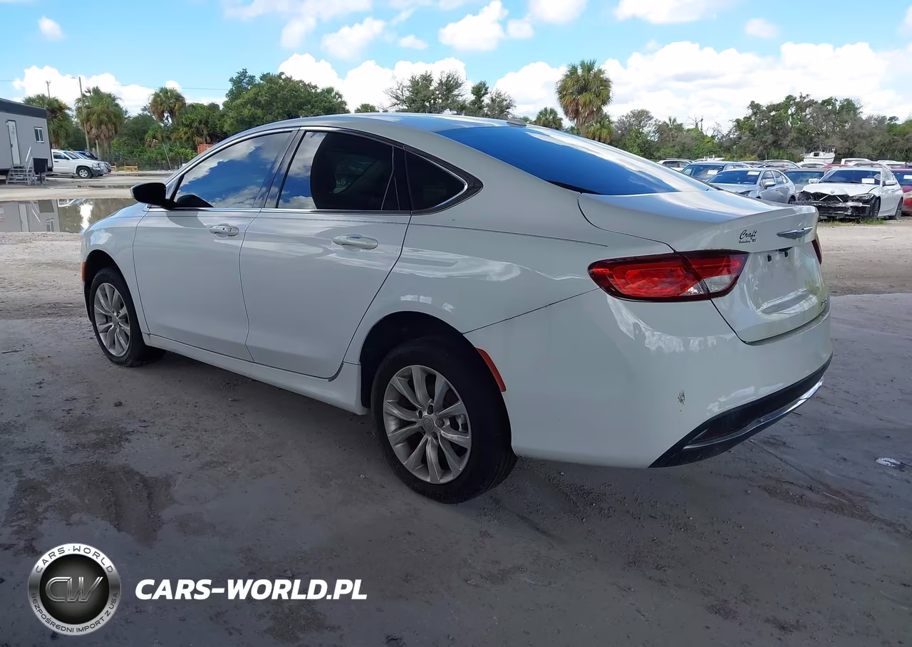 2015 Chrysler 200 C VIN:1C3CCCCB6FN562584 - 3