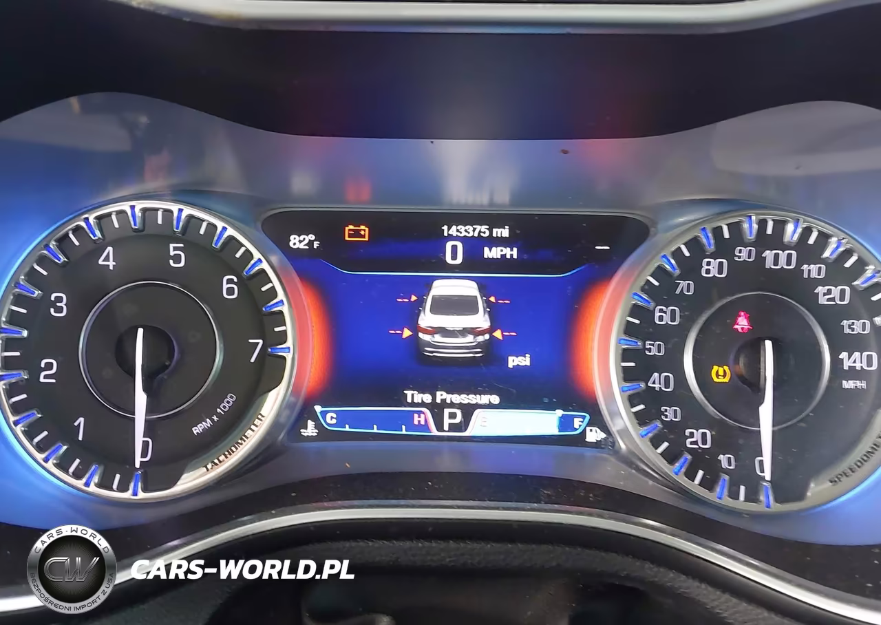 2015 Chrysler 200 C VIN:1C3CCCCB6FN562584 - 7