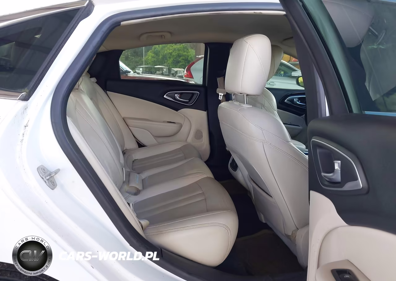 2015 Chrysler 200 C VIN:1C3CCCCB6FN562584 - 8