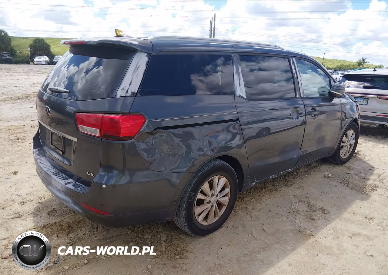 2018 Kia Sedona Lx VIN:KNDMB5C11J6350815 - 4