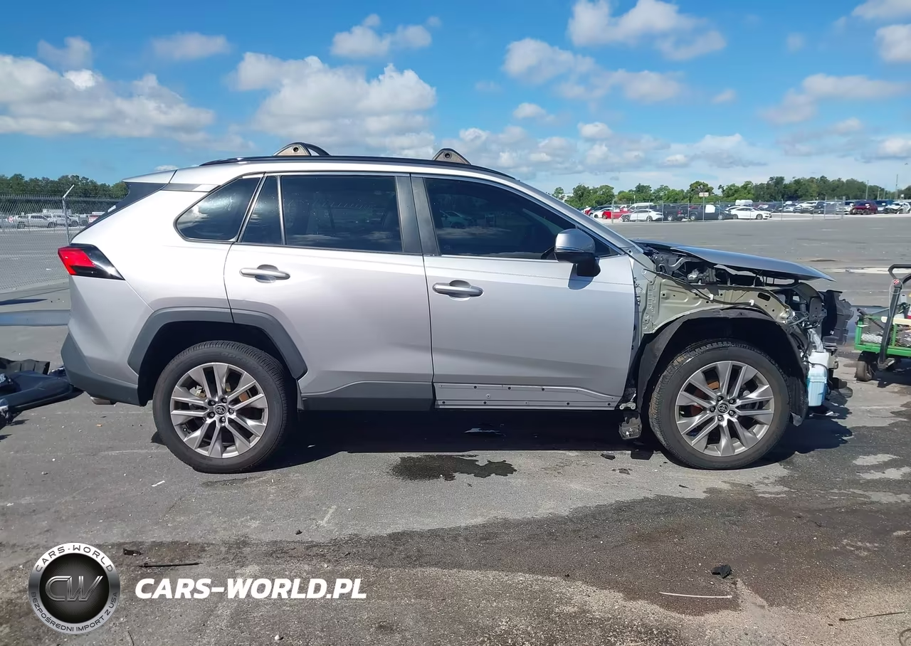 2022 Toyota Rav4 Xle Premium VIN:2T3C1RFV6NW210137 - 14