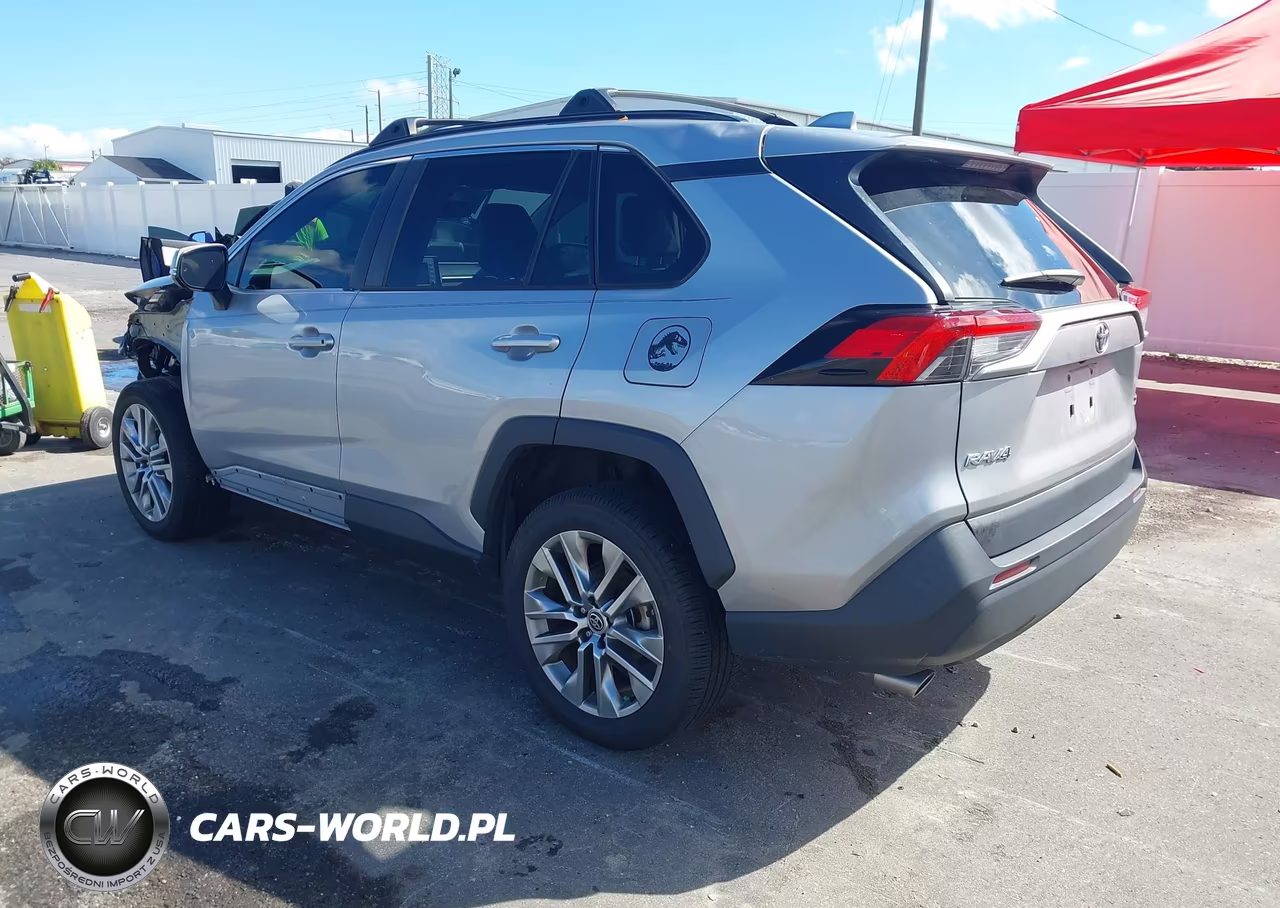 2022 Toyota Rav4 Xle Premium VIN:2T3C1RFV6NW210137 - 3