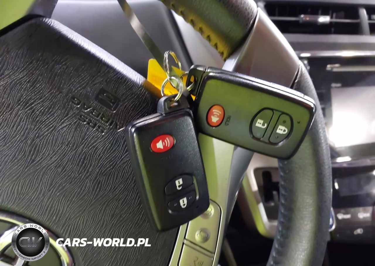 2016 Toyota Prius V Four VIN:JTDZN3EU7GJ055152 - 11
