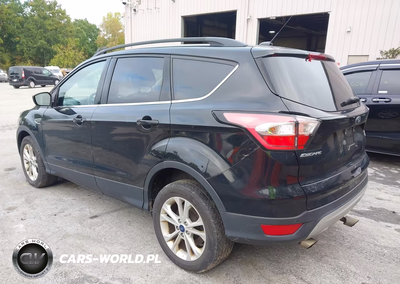 2017 Ford Escape Se VIN:1FMCU9GD4HUB33858 - 3