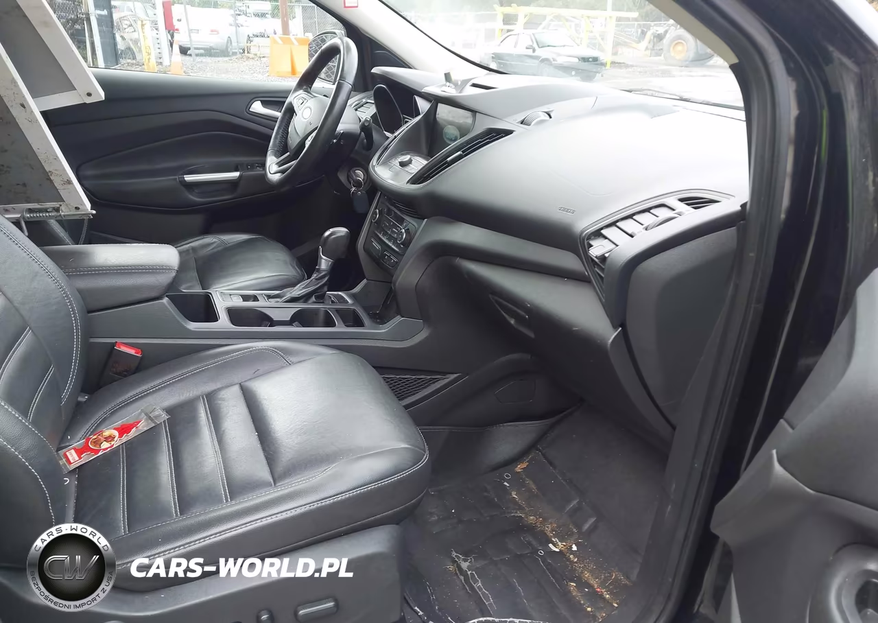 2017 Ford Escape Se VIN:1FMCU9GD4HUB33858 - 5
