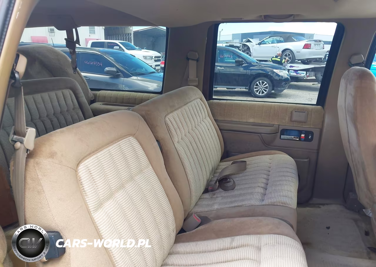 1994 Chevrolet Suburban K1500 VIN:1GNFK16K2RJ428069 - 8