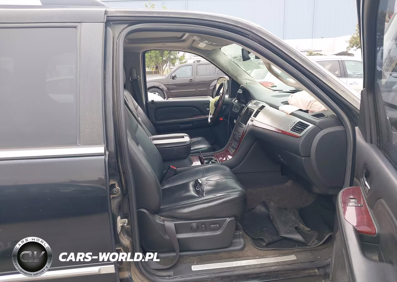 2007 Cadillac Escalade Standard VIN:1GYEC63837R401074 - 5