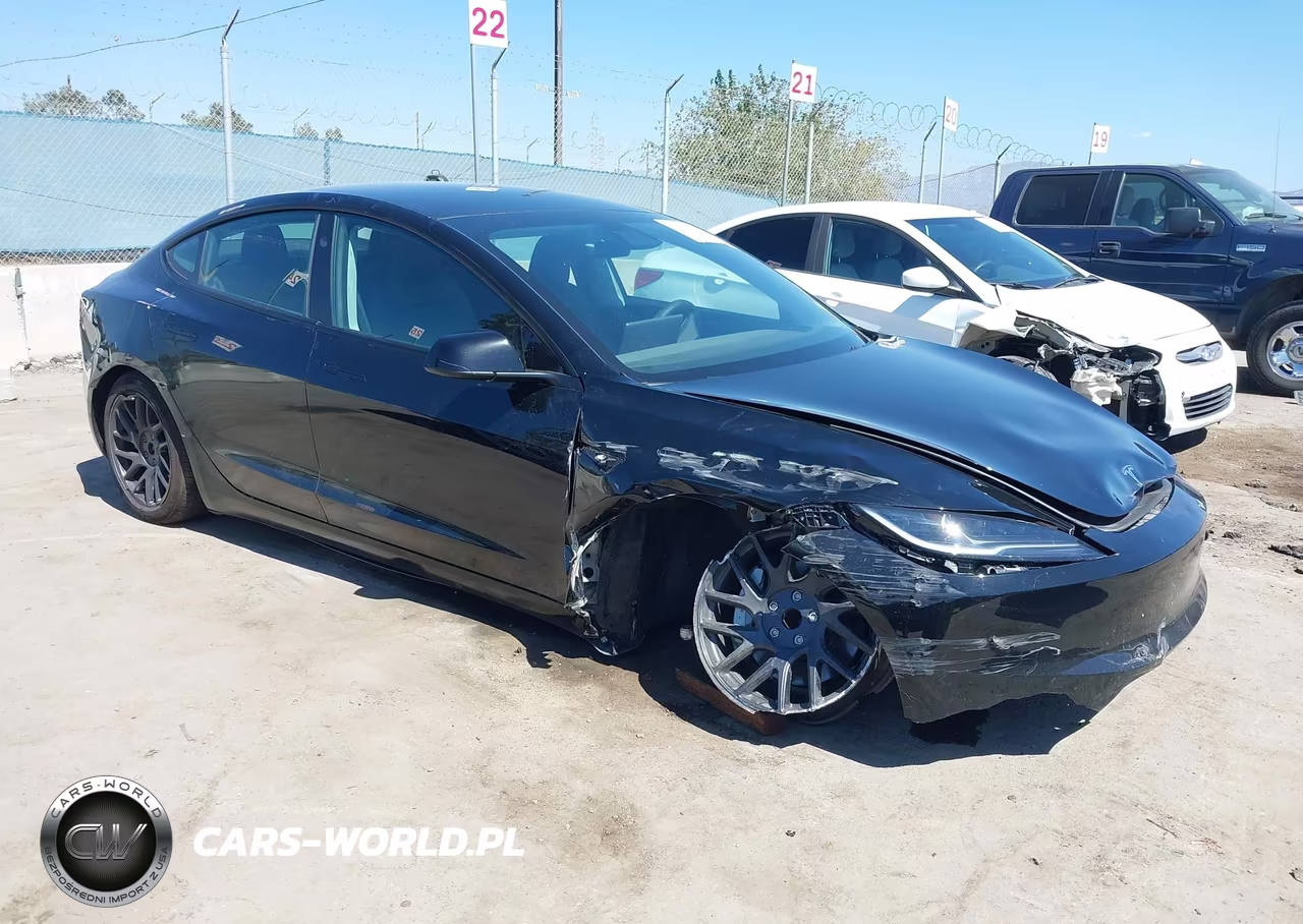 2025 Tesla Model 3 Long Range Rear-Wheel Drive-Standard Rear-Wheel Drive – zdjęcie 1 z 16