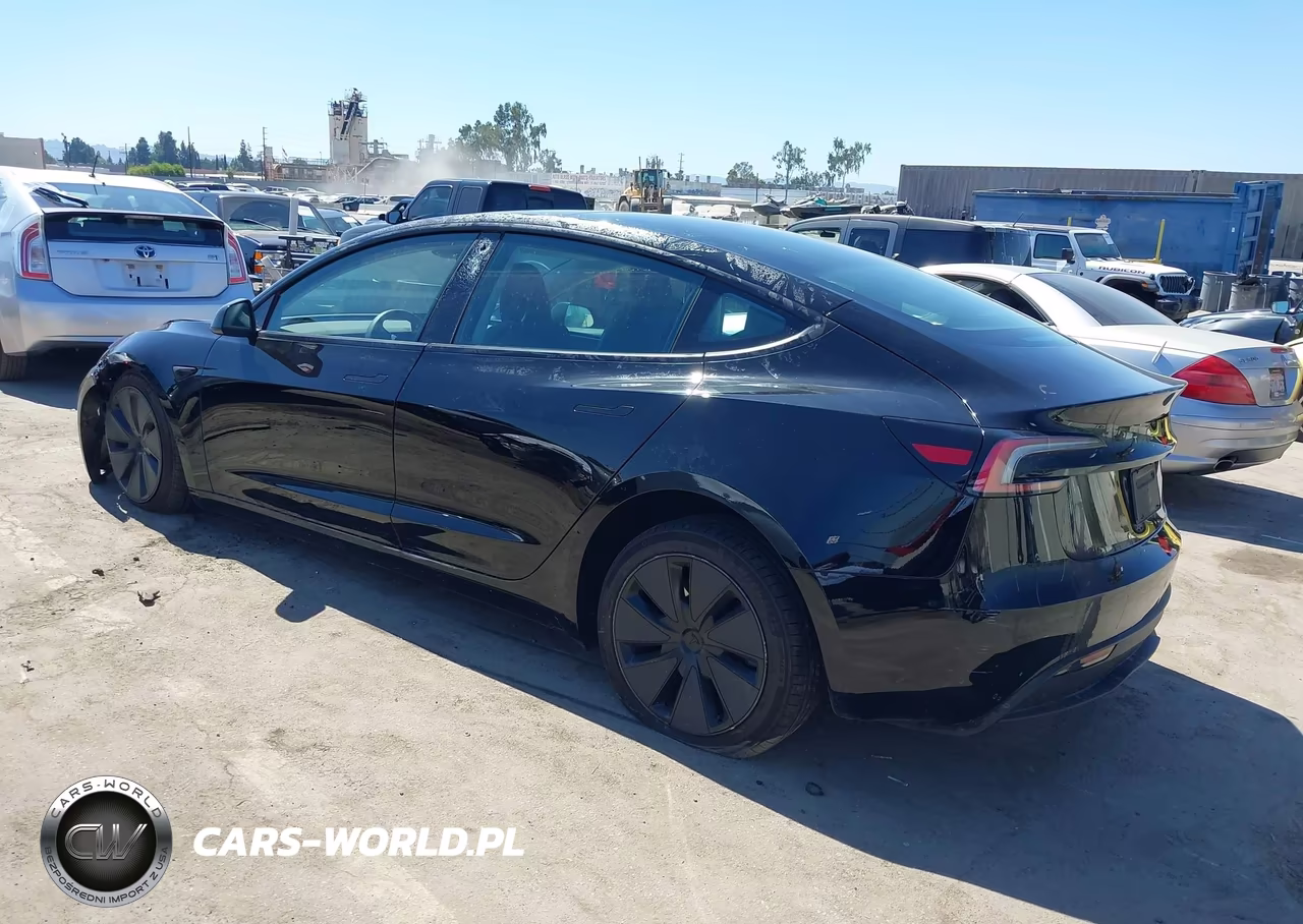 2025 Tesla Model 3 Long Range Rear-Wheel Drive-Standard Rear-Wheel Drive VIN:5YJ3E1EA5SF980920 - 3