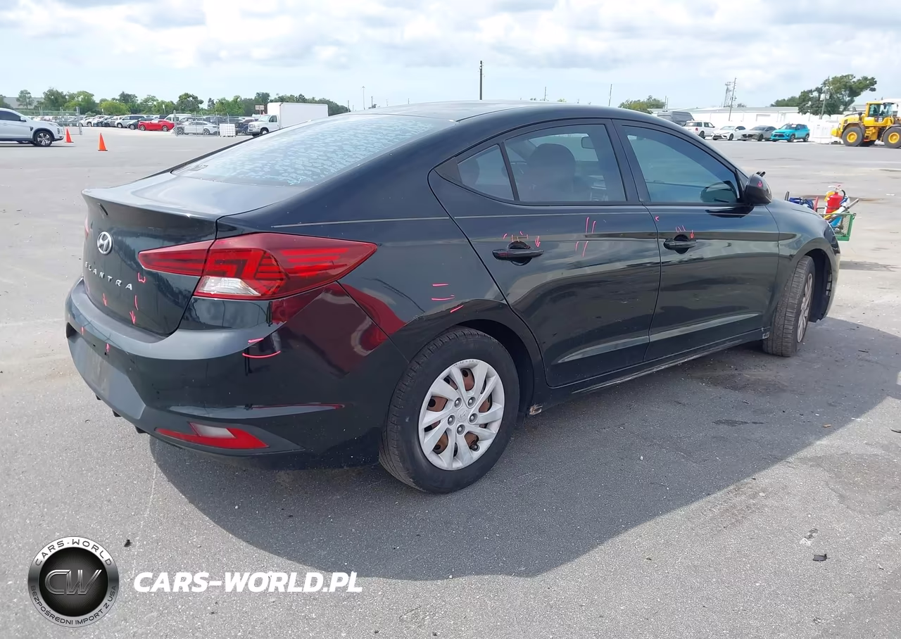 2019 Hyundai Elantra Se VIN:KMHD74LF7KU818918 - 4