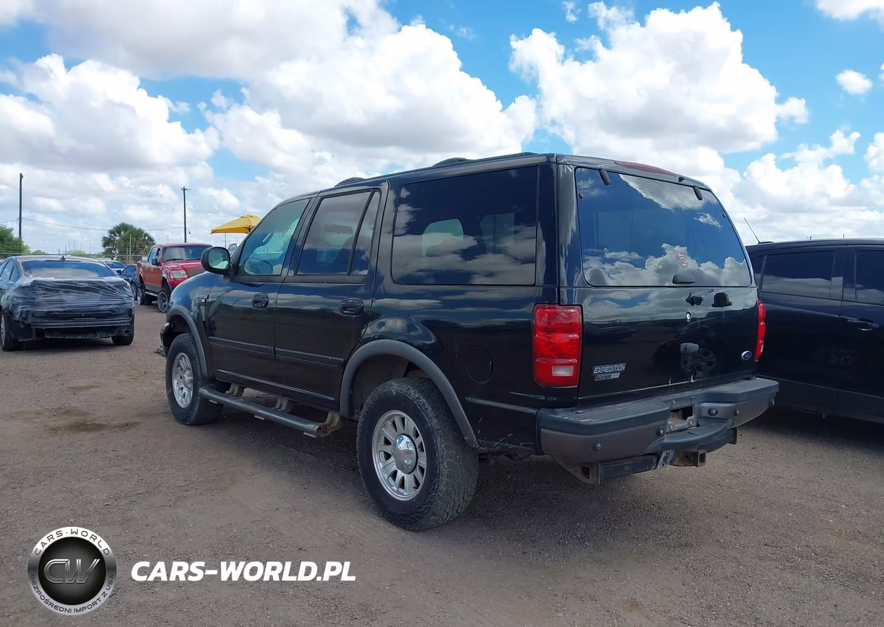 2002 Ford Expedition Xlt VIN:1FMFU16L62LA58360 - 3