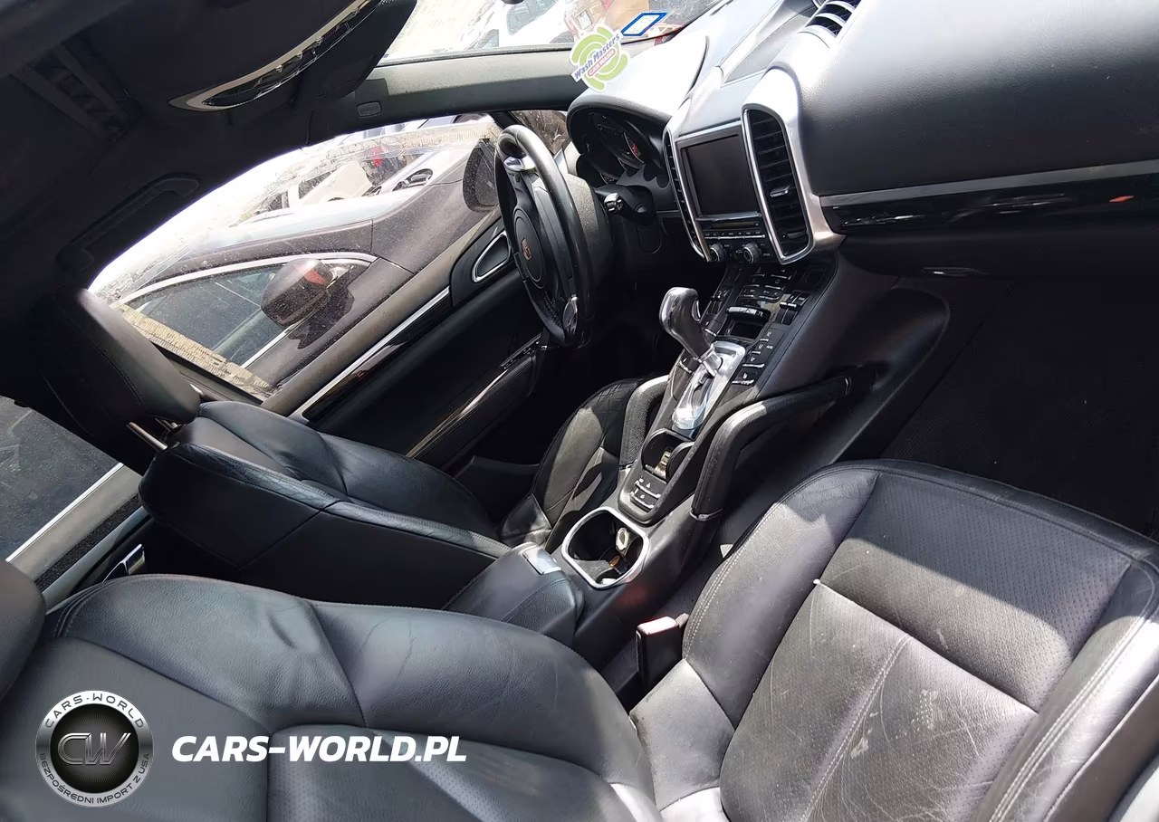 2011 Porsche Cayenne Hybrid S VIN:WP1AE2A21BLA91829 - 5