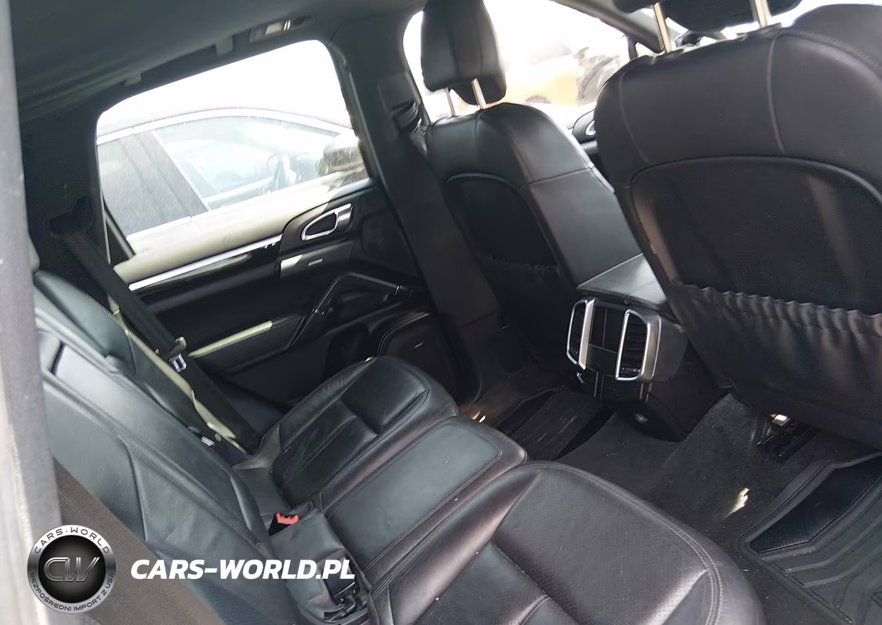 2011 Porsche Cayenne Hybrid S VIN:WP1AE2A21BLA91829 - 8