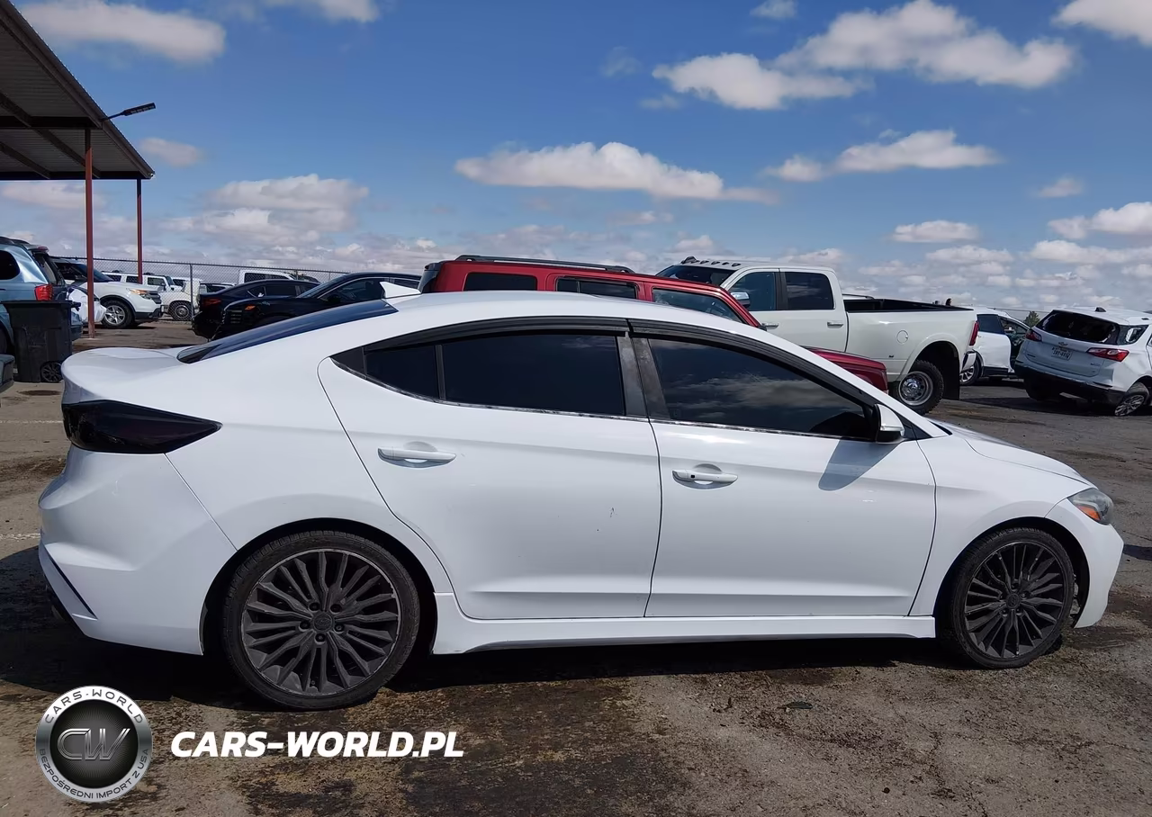 2018 Hyundai Elantra Sport VIN:KMHD04LB4JU575021 - 13