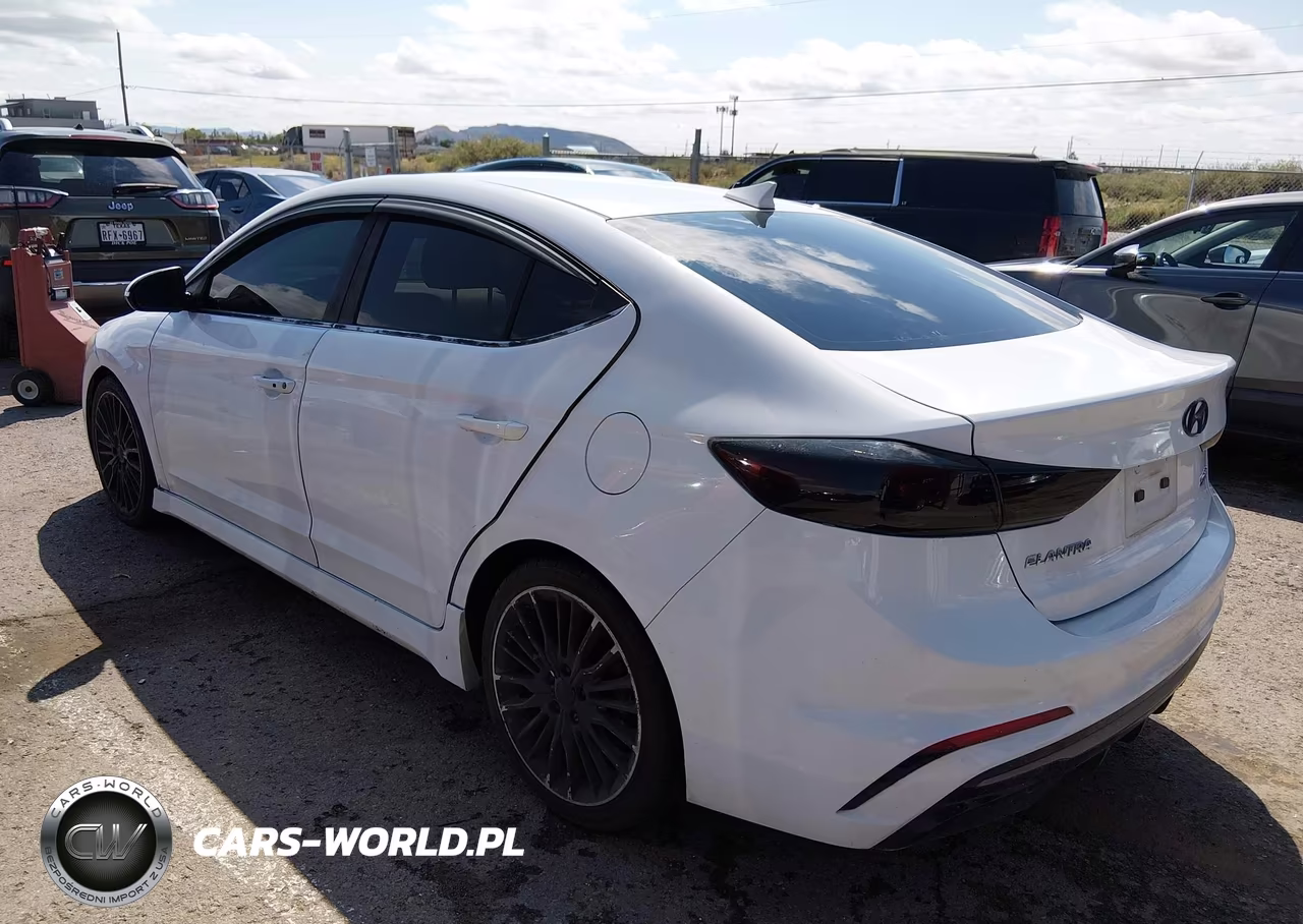 2018 Hyundai Elantra Sport VIN:KMHD04LB4JU575021 - 3
