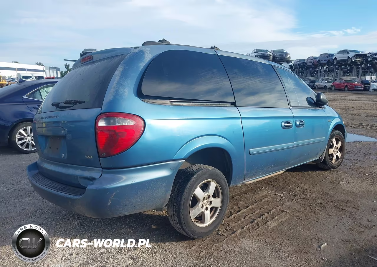 2005 Dodge Grand Caravan Sxt VIN:2D4GP44L95R282113 - 4
