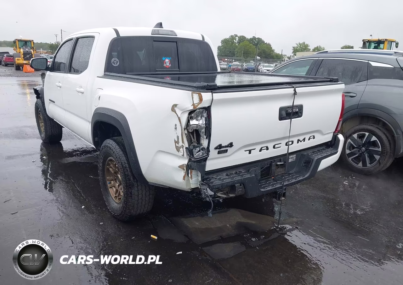 2023 Toyota Tacoma Trail Edition VIN:3TMCZ5AN5PM615211 - 3