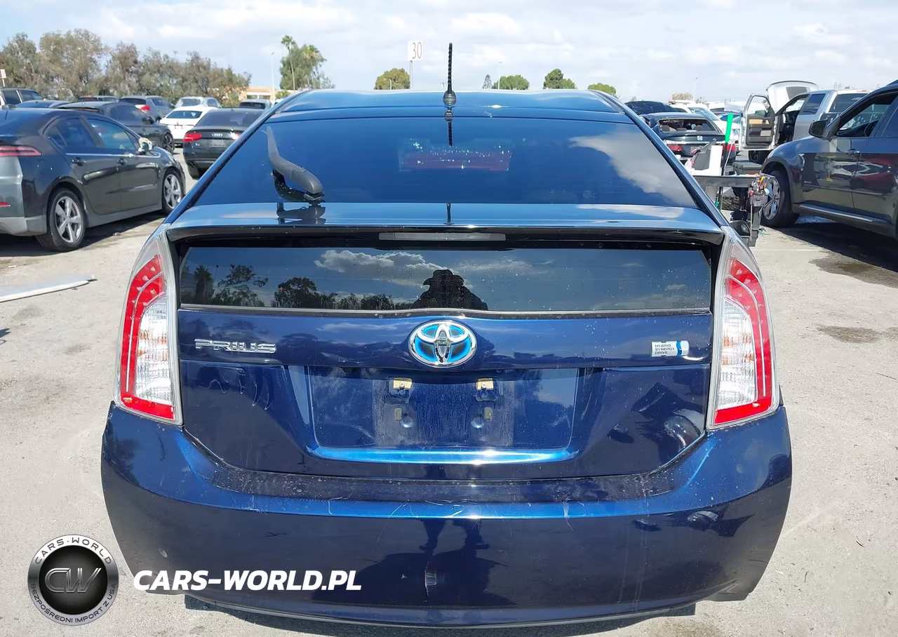 2013 Toyota Prius Two VIN:JTDKN3DUXD1710757 - 17