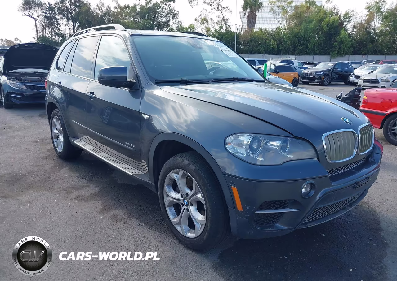 2013 BMW X5 xDrive50I – zdjęcie 1 z 16