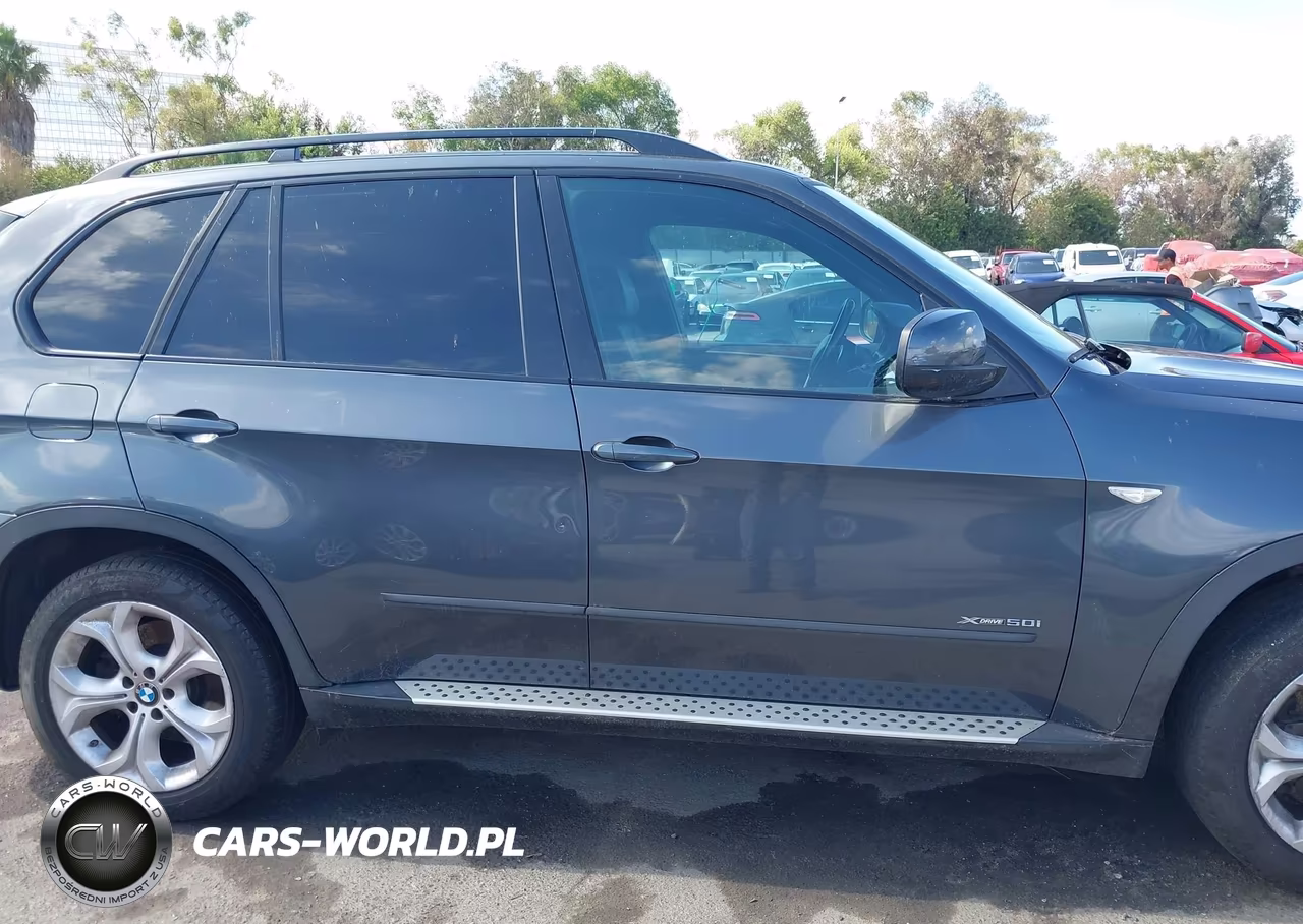 2013 BMW X5 xDrive50I VIN:5UXZV8C58DL898655 - 13