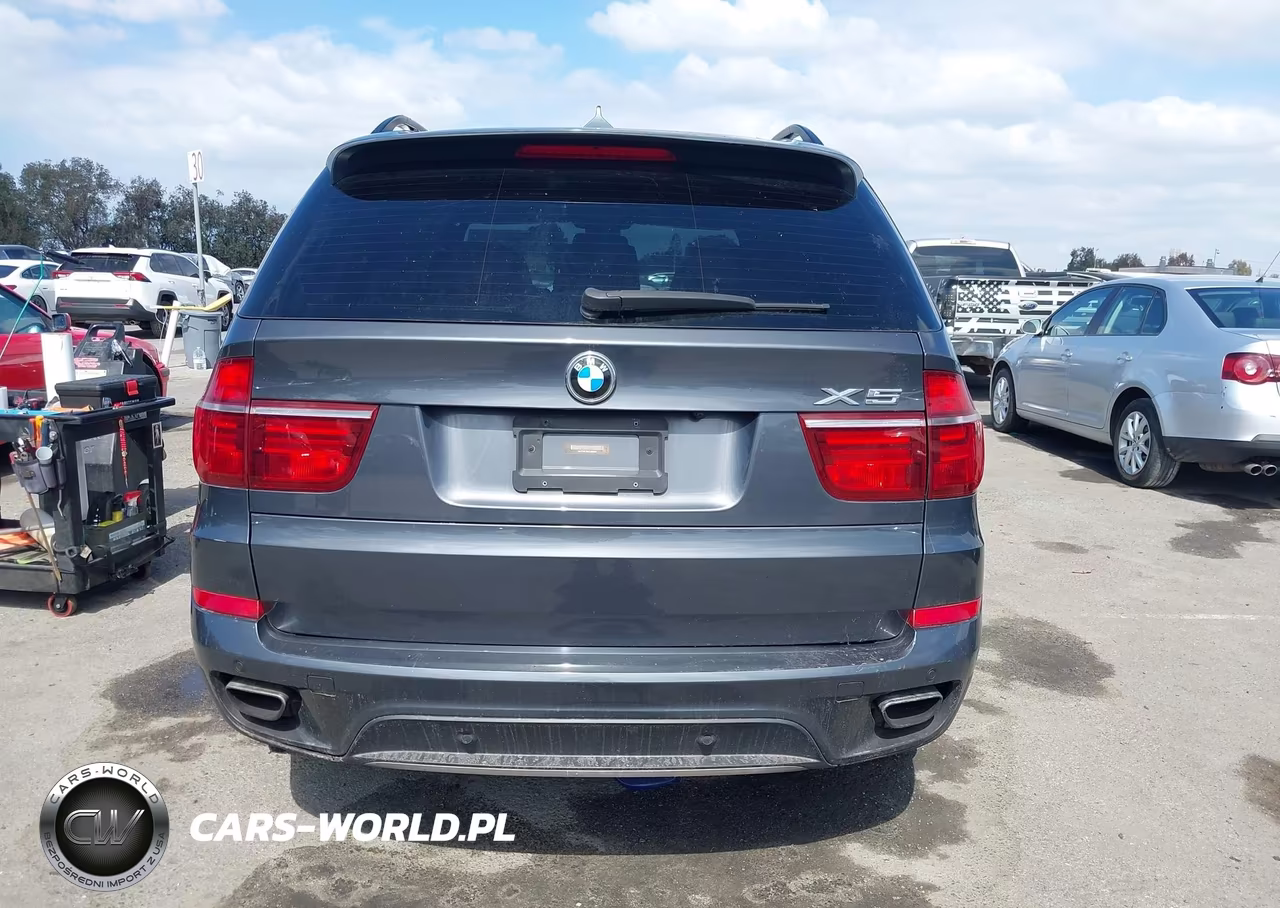 2013 BMW X5 xDrive50I VIN:5UXZV8C58DL898655 - 16