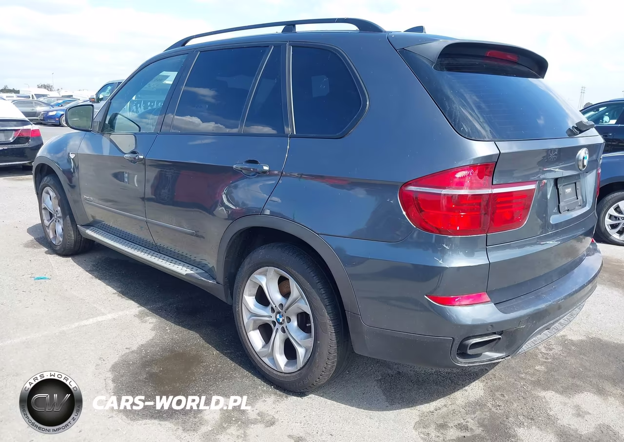 2013 BMW X5 xDrive50I VIN:5UXZV8C58DL898655 - 3
