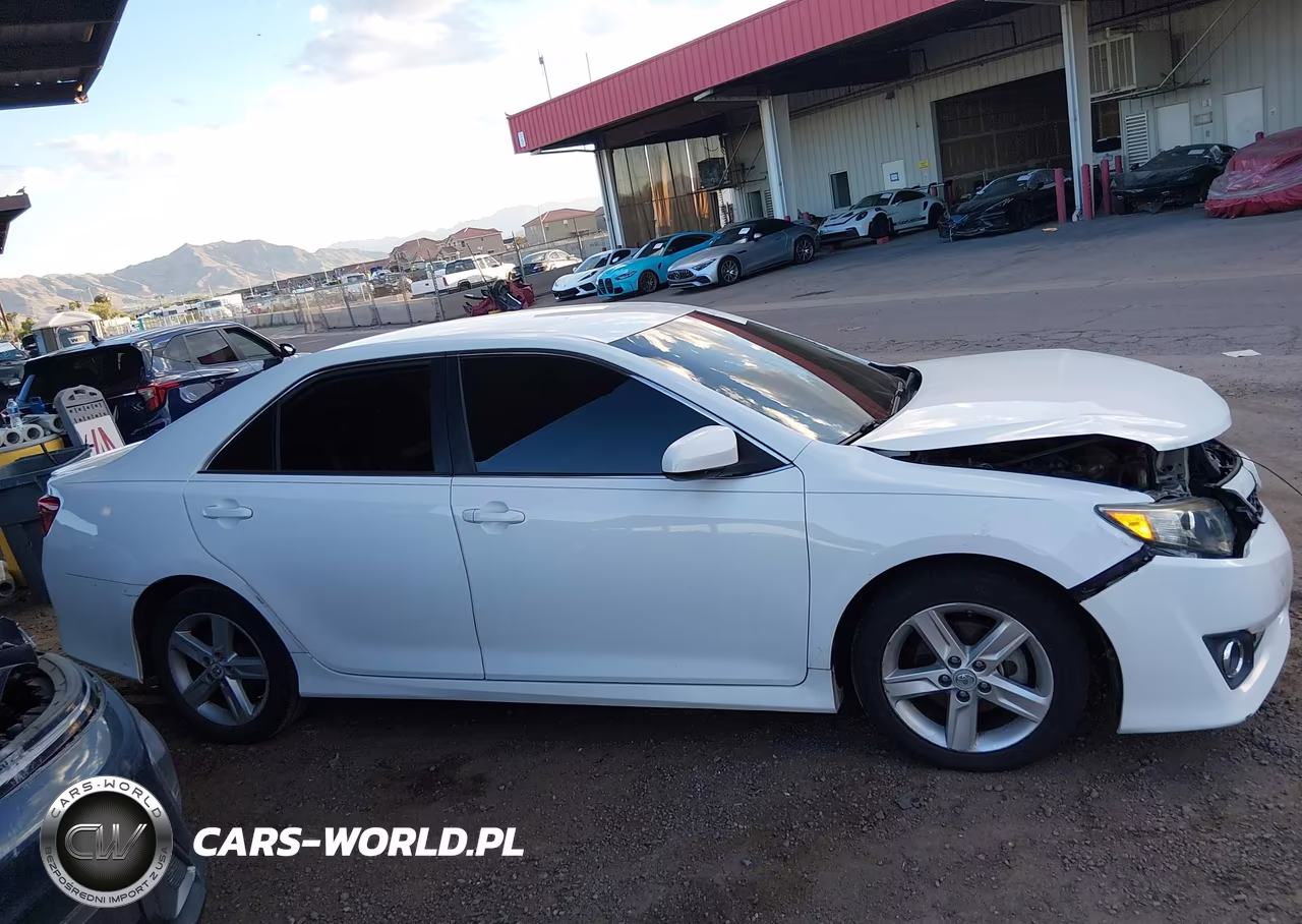 2013 Toyota Camry Se VIN:4T1BF1FK6DU211834 - 13