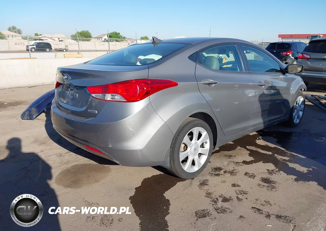 2013 Hyundai Elantra Limited VIN:5NPDH4AE7DH212155 - 4