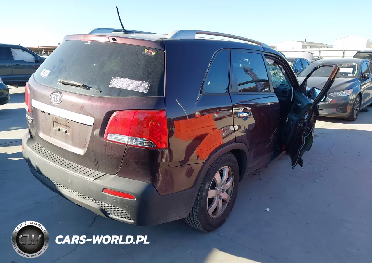 2012 Kia Sorento Lx VIN:5XYKT3A69CG222216 - 4