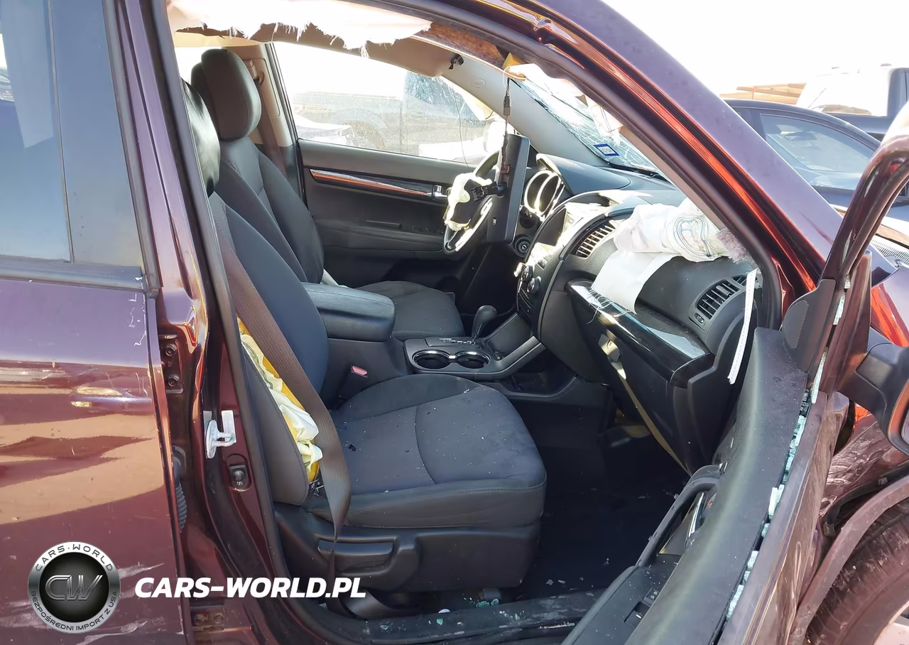 2012 Kia Sorento Lx VIN:5XYKT3A69CG222216 - 5