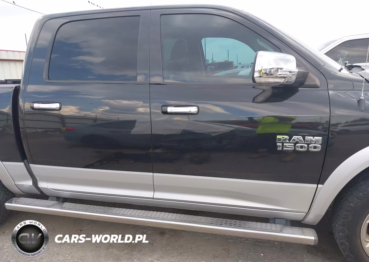 2016 Ram 1500 Laramie VIN:1C6RR7NT7GS386849 - 14