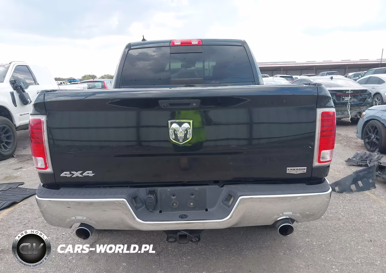 2016 Ram 1500 Laramie VIN:1C6RR7NT7GS386849 - 17