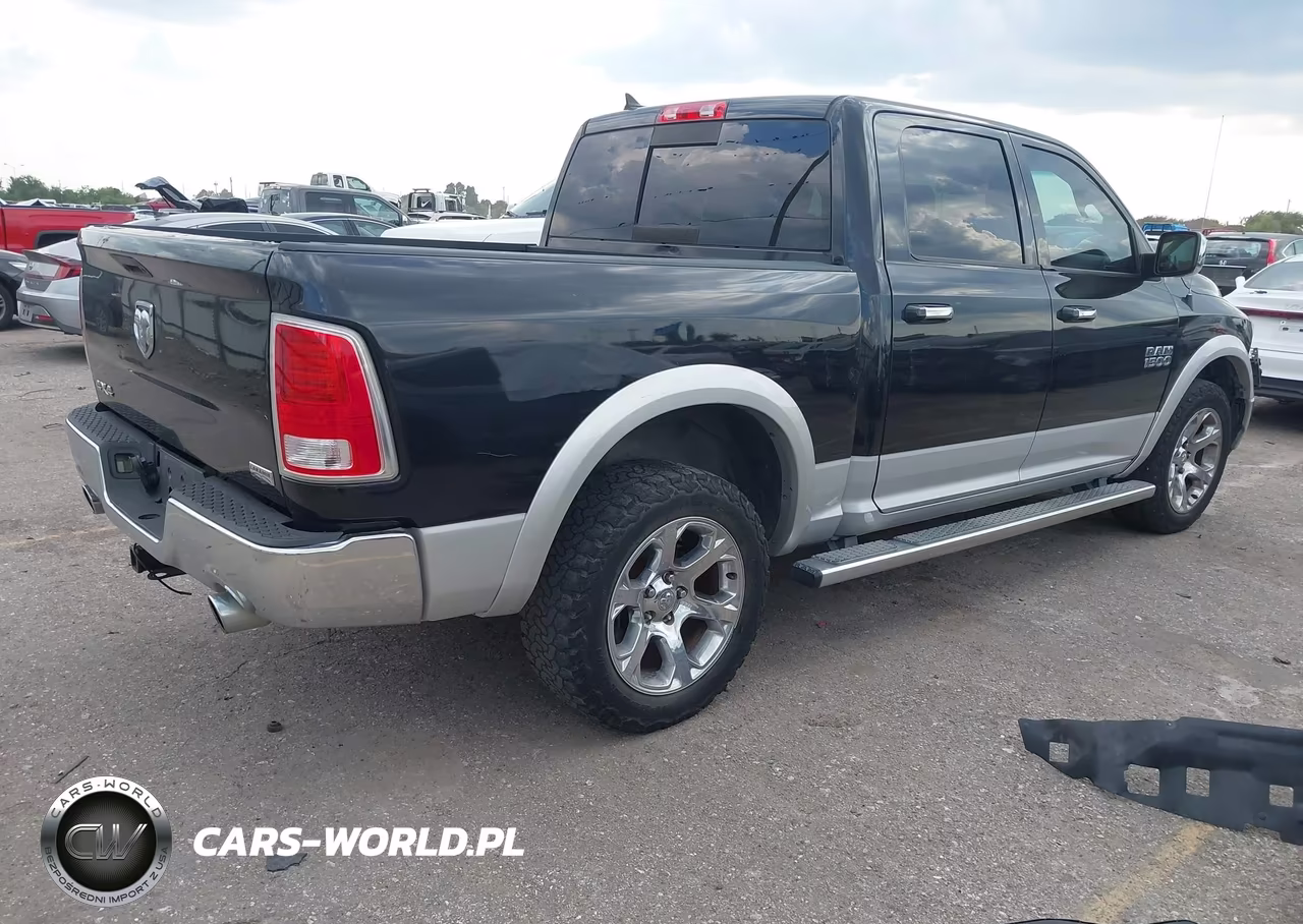 2016 Ram 1500 Laramie VIN:1C6RR7NT7GS386849 - 4
