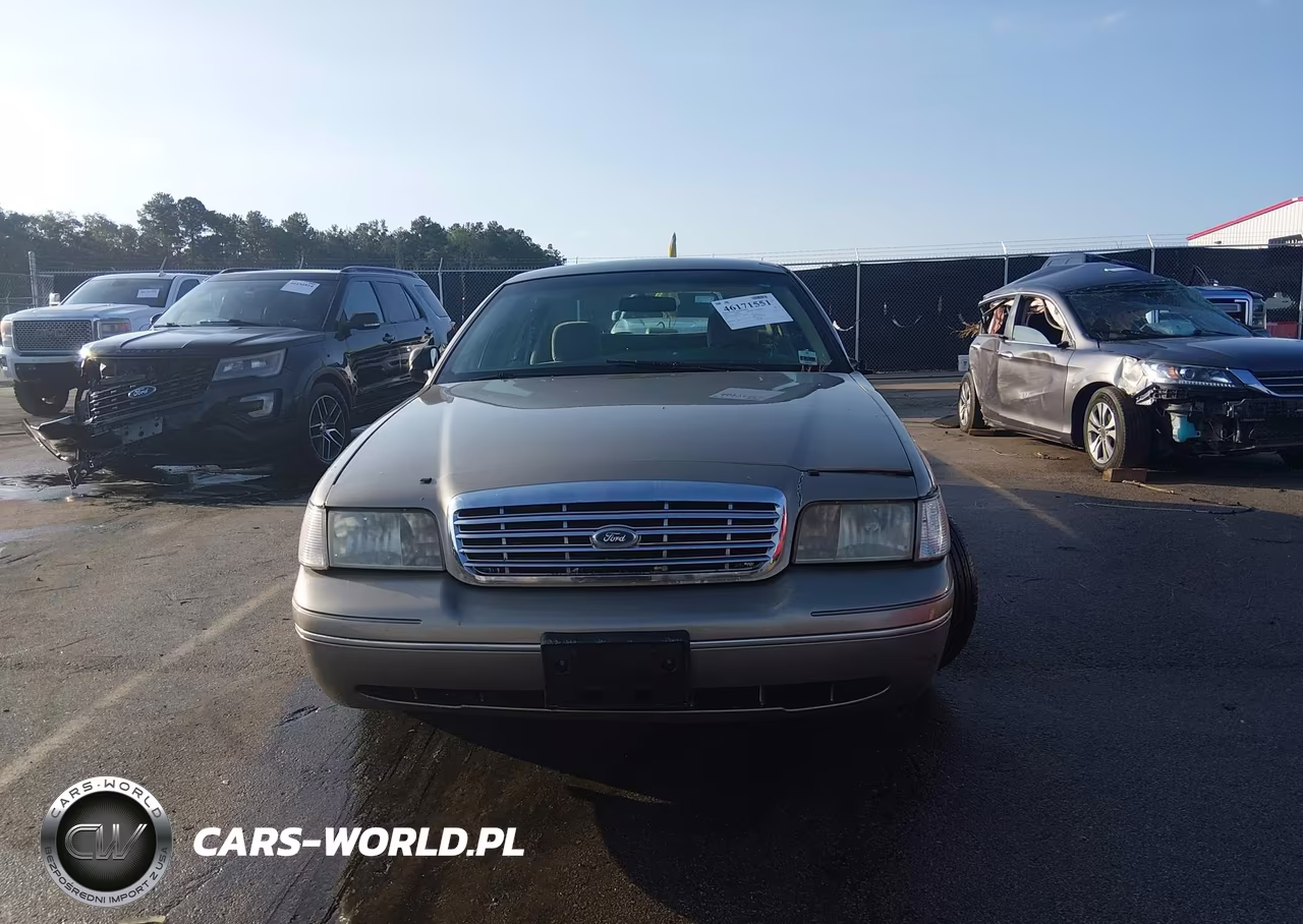 2003 Ford Crown Victoria Standard VIN:2FAFP73W63X116524 - 12