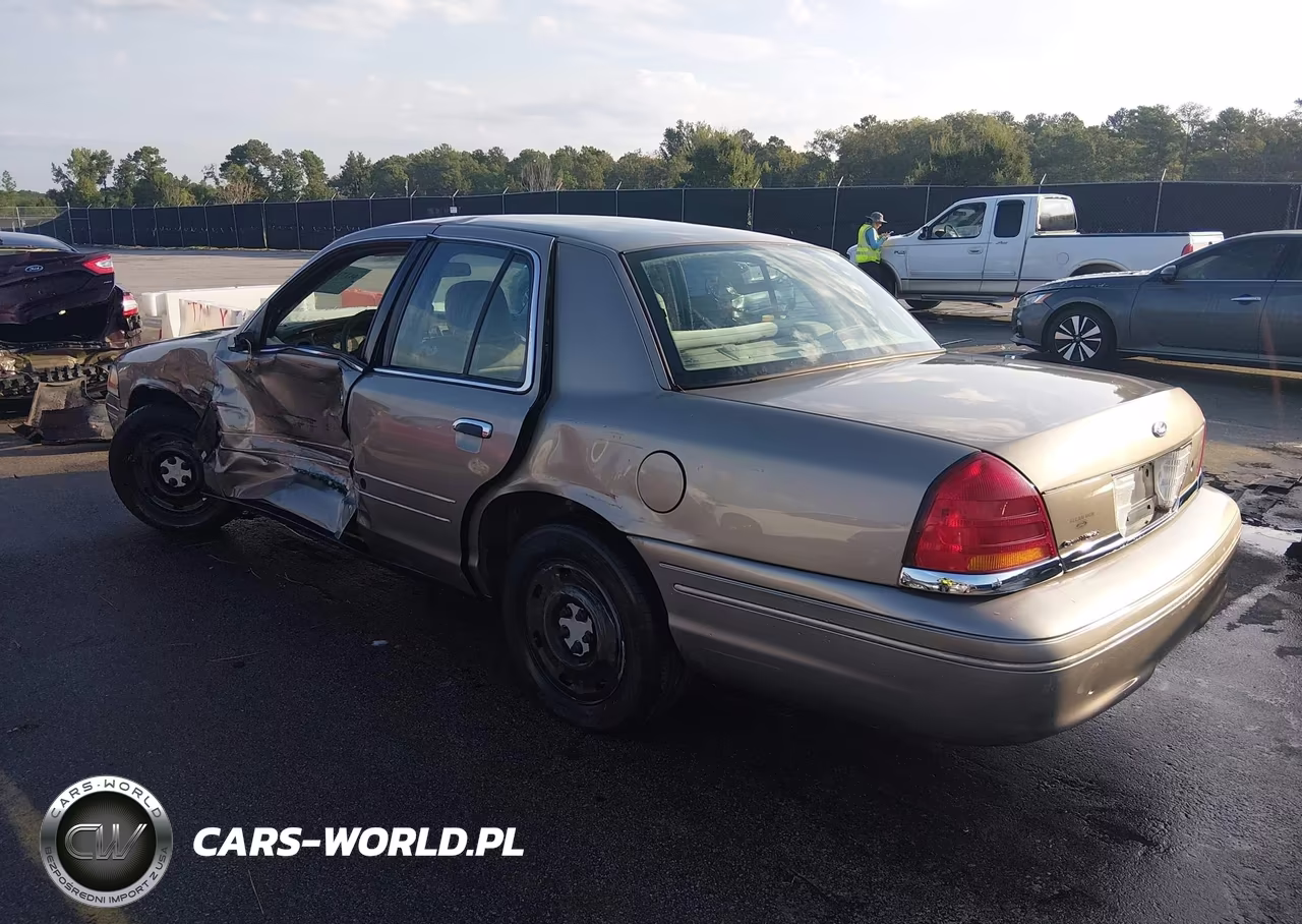 2003 Ford Crown Victoria Standard VIN:2FAFP73W63X116524 - 3
