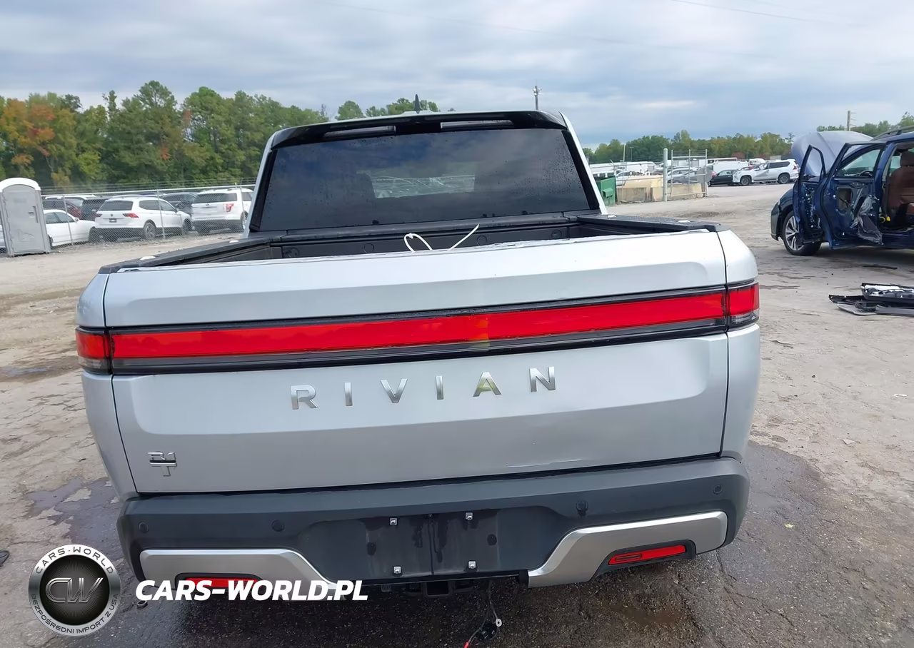 2023 Rivian R1T Adventure-Adventure Dual Motor Large Pack-Adventure Dual Motor Max Pack VIN:7FCTGBAA2PN026859 - 16