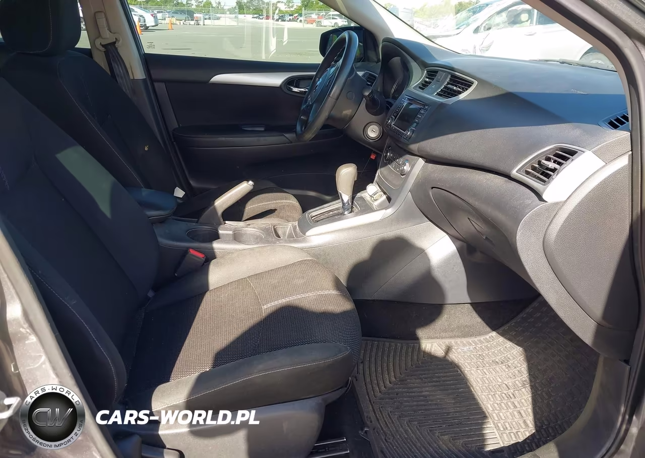 2018 Nissan Sentra S VIN:3N1AB7AP2JY323155 - 5