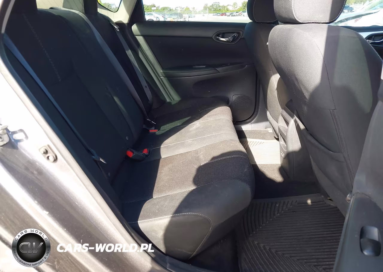 2018 Nissan Sentra S VIN:3N1AB7AP2JY323155 - 8