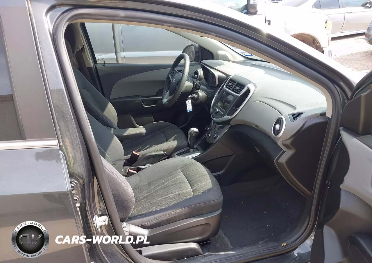 2019 Chevrolet Sonic Lt Auto VIN:1G1JD5SB7K4101349 - 5