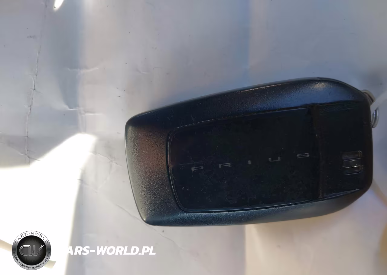 2024 Toyota Prius Le VIN:JTDACAAU3R3029667 - 11