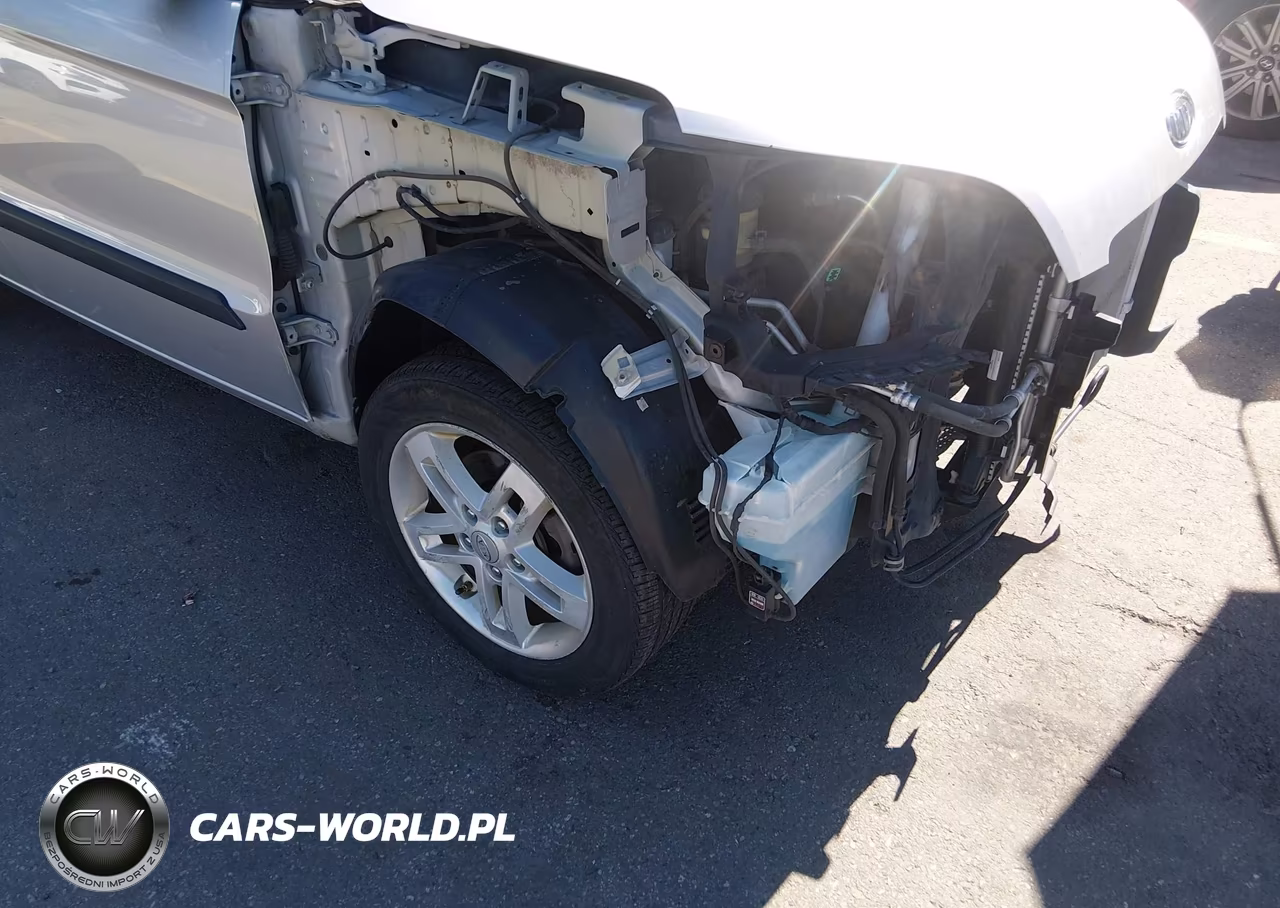 2010 Kia Soul + VIN:KNDJT2A24A7703083 - 13