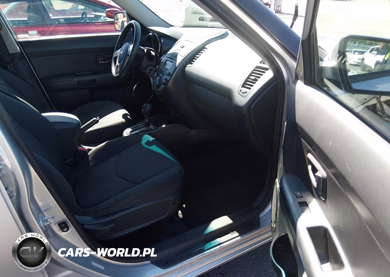 2010 Kia Soul + VIN:KNDJT2A24A7703083 - 5