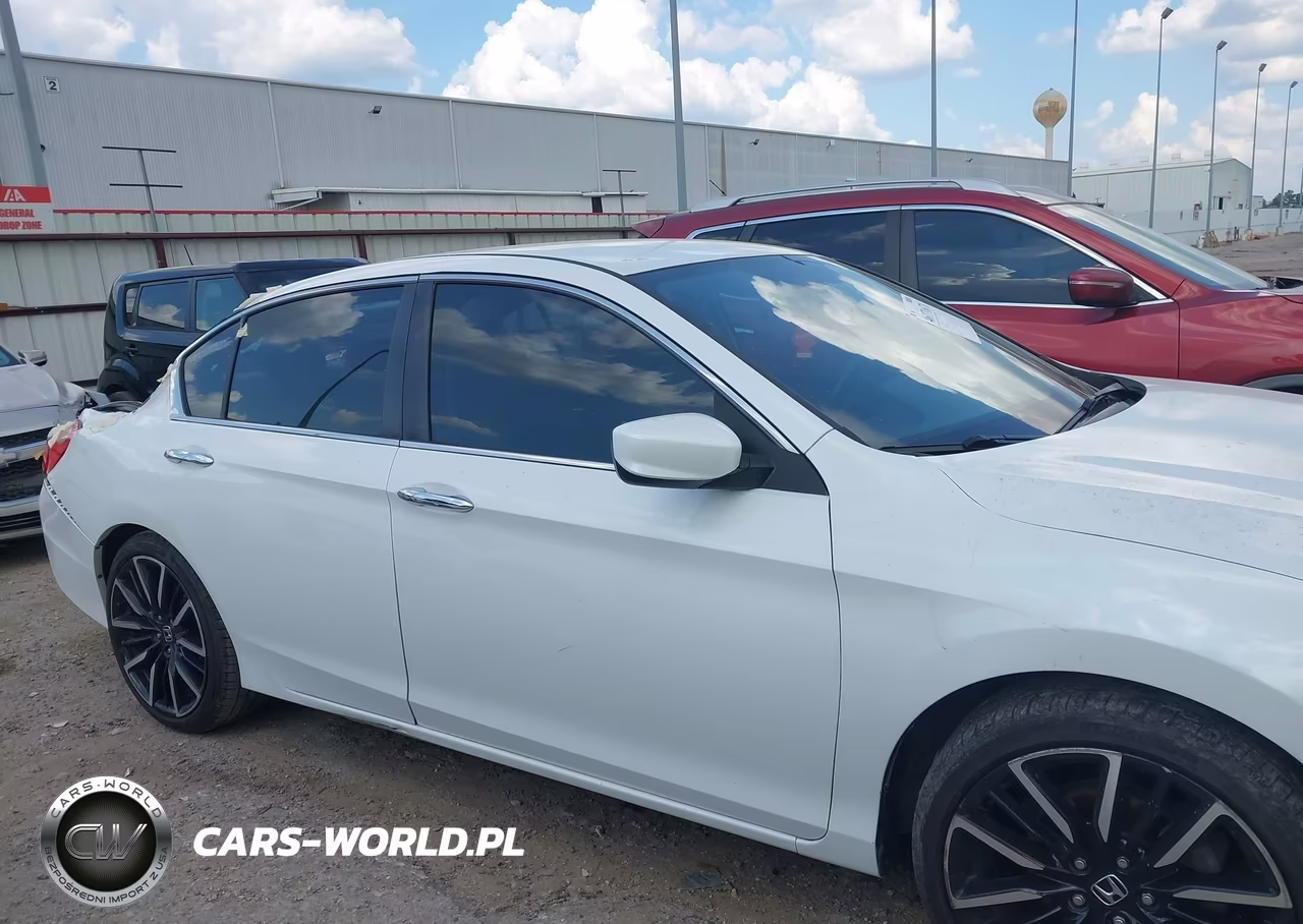 2015 Honda Accord Sport VIN:1HGCR2F53FA243808 - 13